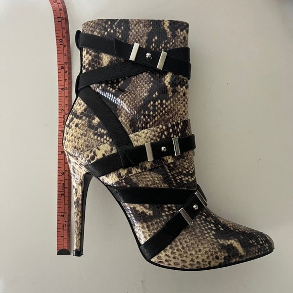 Guess Snake Printed Pointed Toe Stiletto Heel Multi Tone Ankle Boot, Sz 7.5 M - Picture 16 of 16